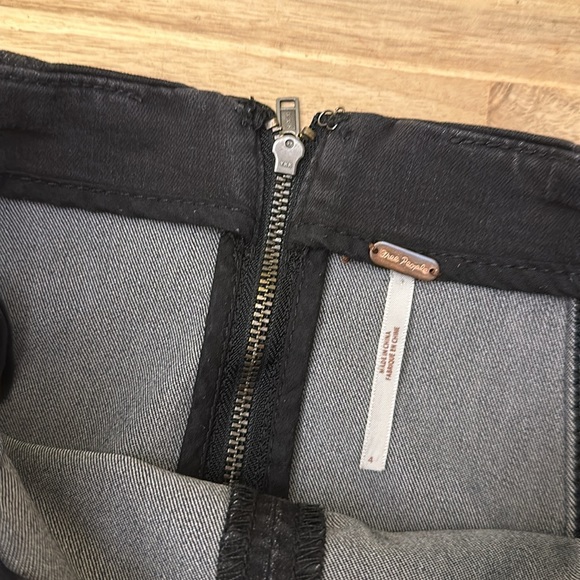 <3 Free People | Denim Mini Skirt Size 4 - Picture 4 of 5